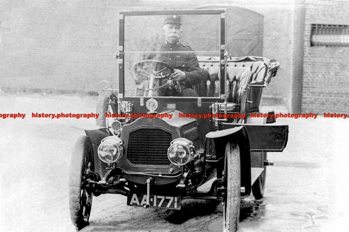 F004541 man sitting - f004541,